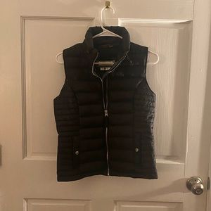 A&F Lightweight puffer vest